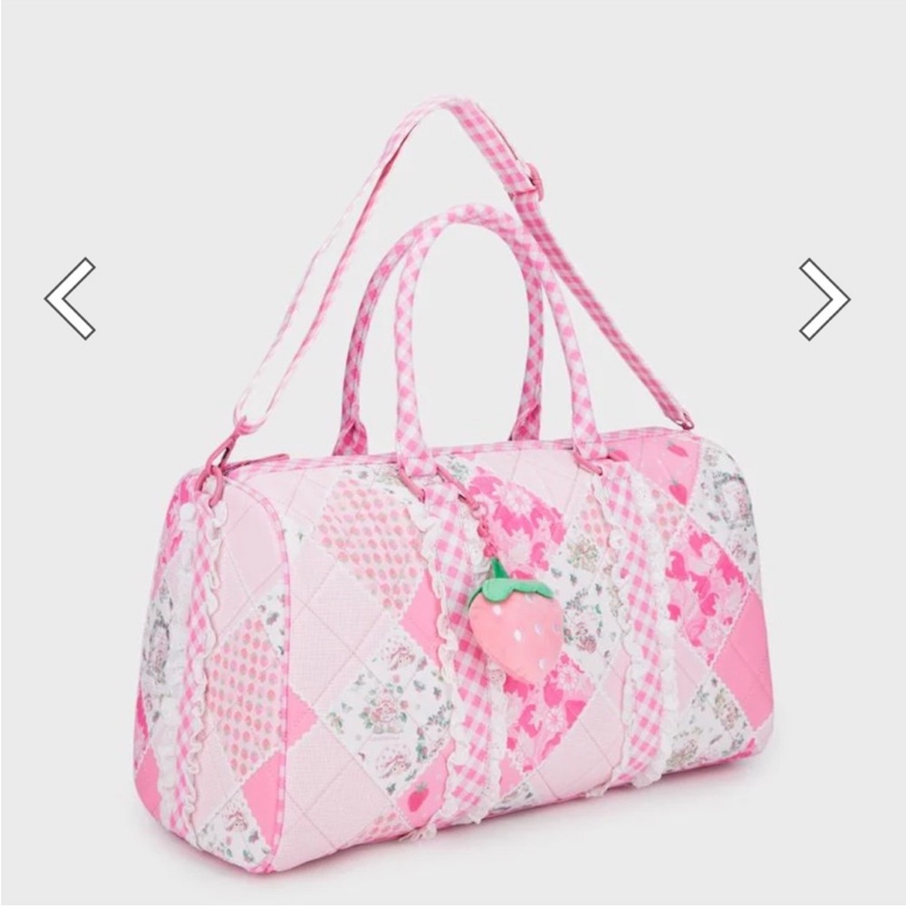 🍒SOLD🍒 Strawberry Shortcake Quilted Weekender Bag by Dolls kill - Picture 10 of 15